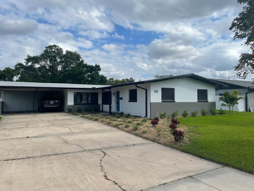 Image 2 of 40 For 909 Marabon Avenue