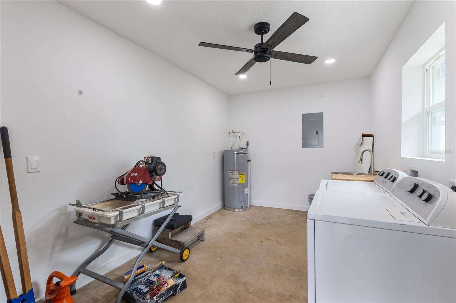 Image 29 of 40 For 909 Marabon Avenue