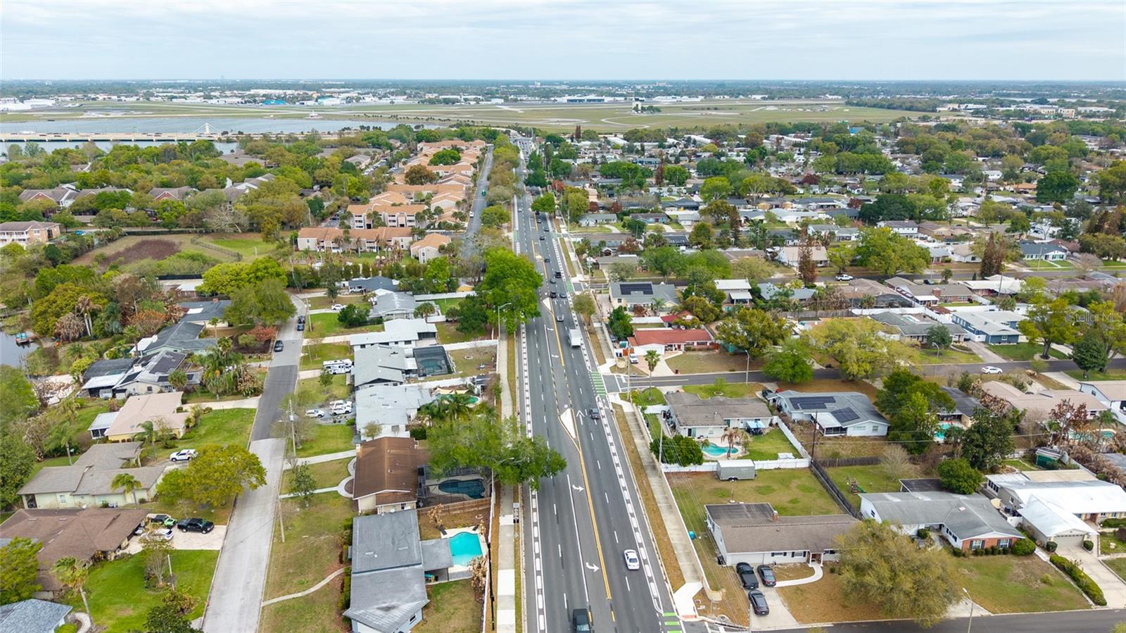 Image 36 of 40 For 909 Marabon Avenue