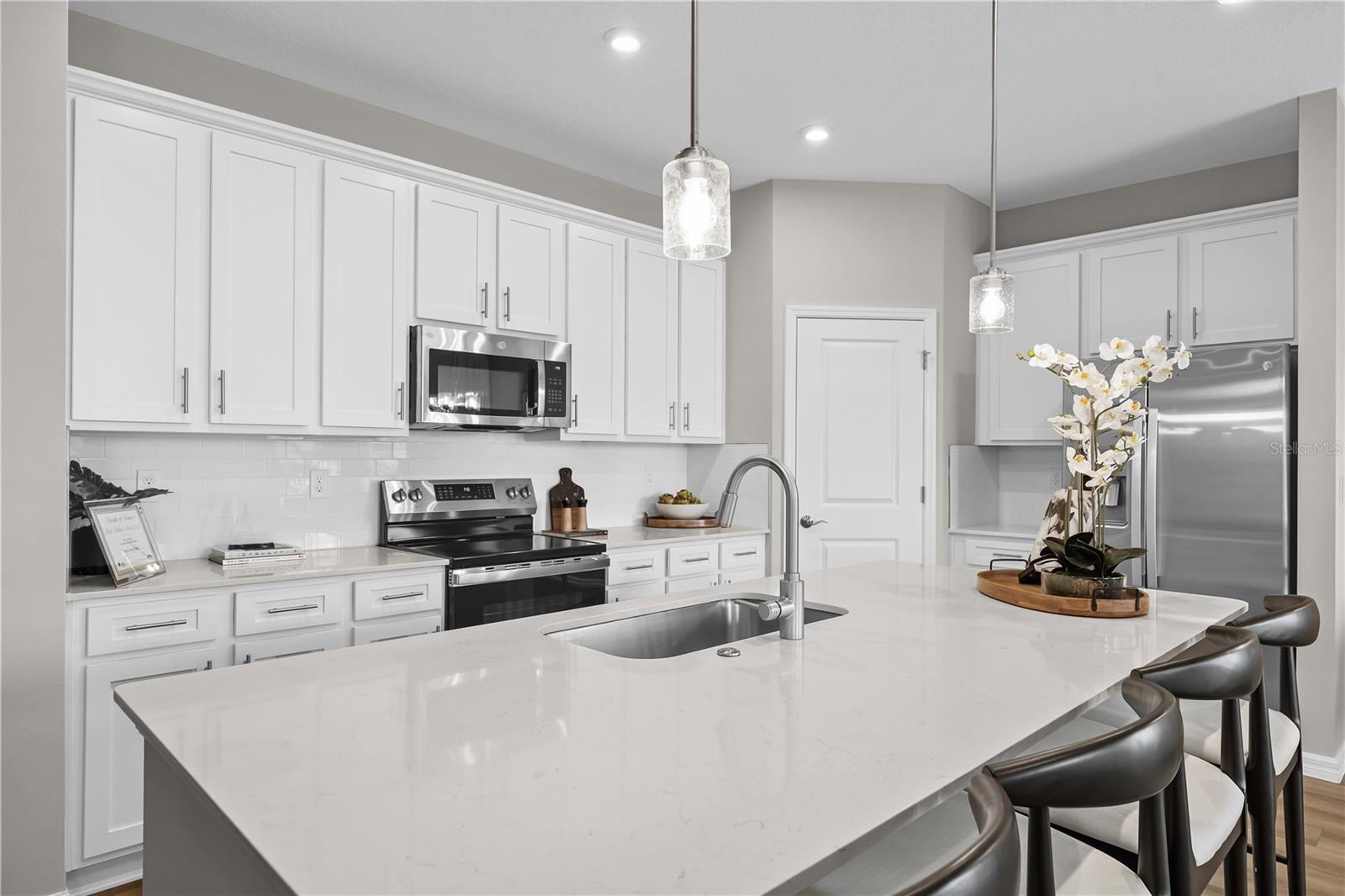 Image 22 of 40 For 3355 Viridian Circle