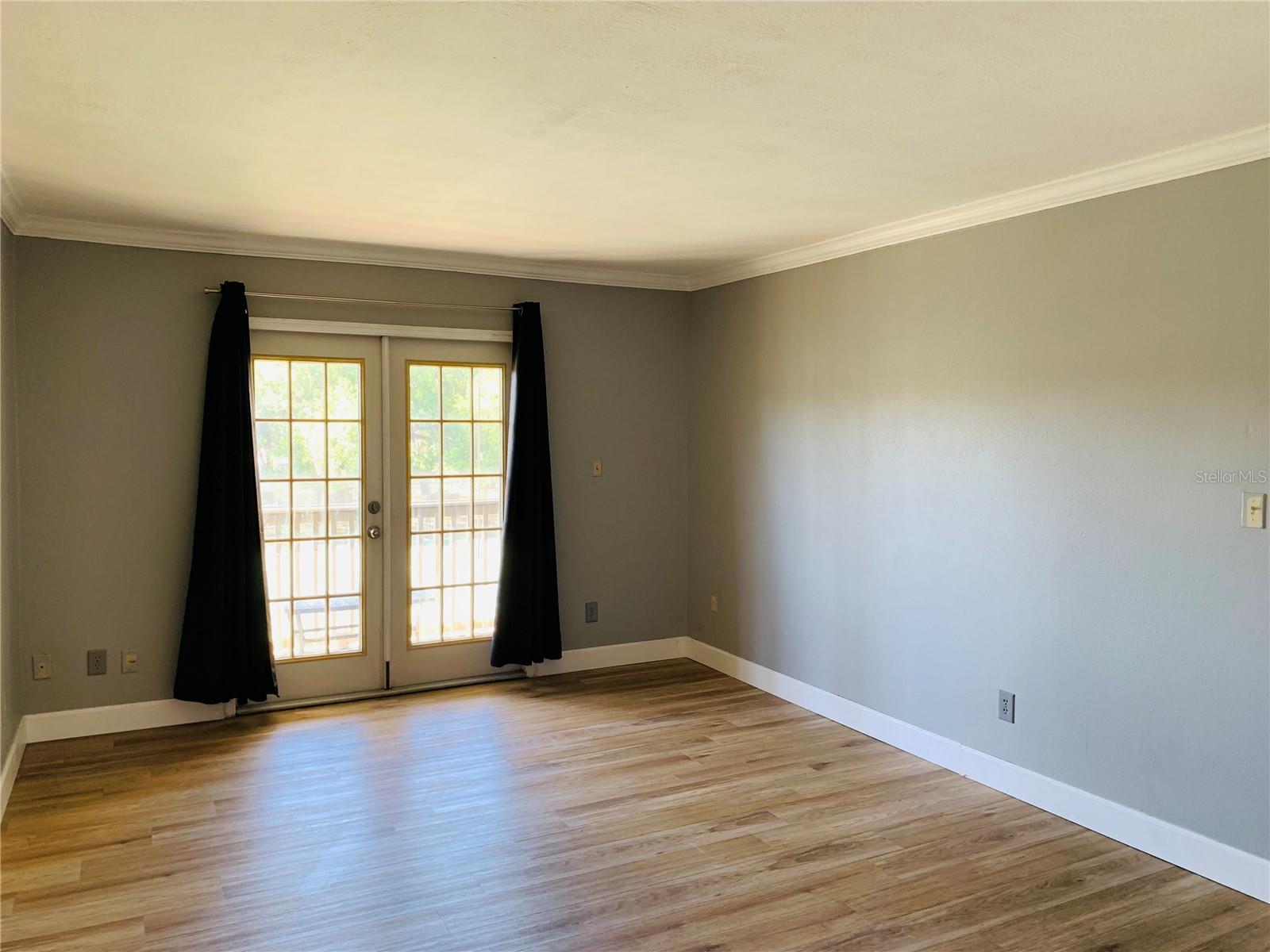 Image 4 of 16 For 435 Wymore Road 207