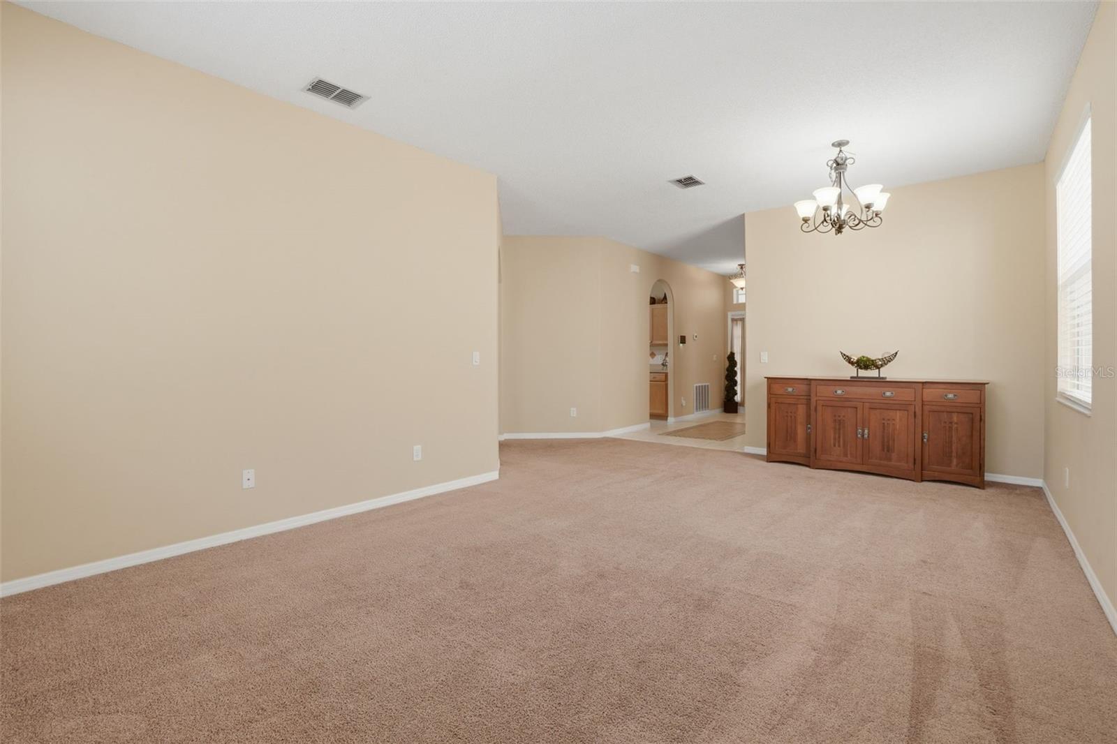 Image 15 of 37 For 5007 Bellthorn Drive