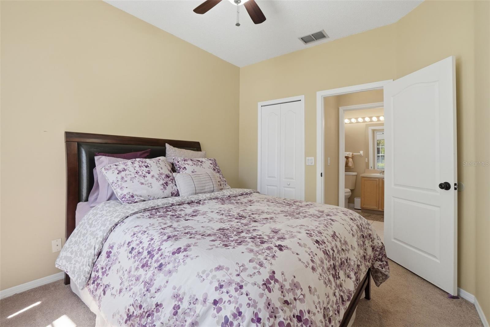 Image 17 of 37 For 5007 Bellthorn Drive