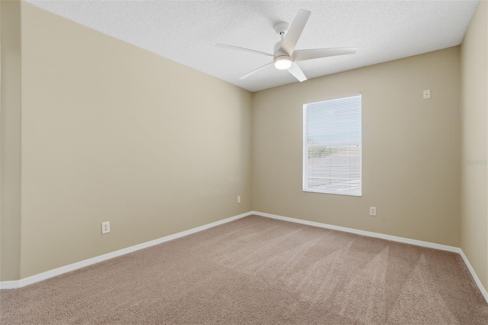 Image 24 of 37 For 5007 Bellthorn Drive