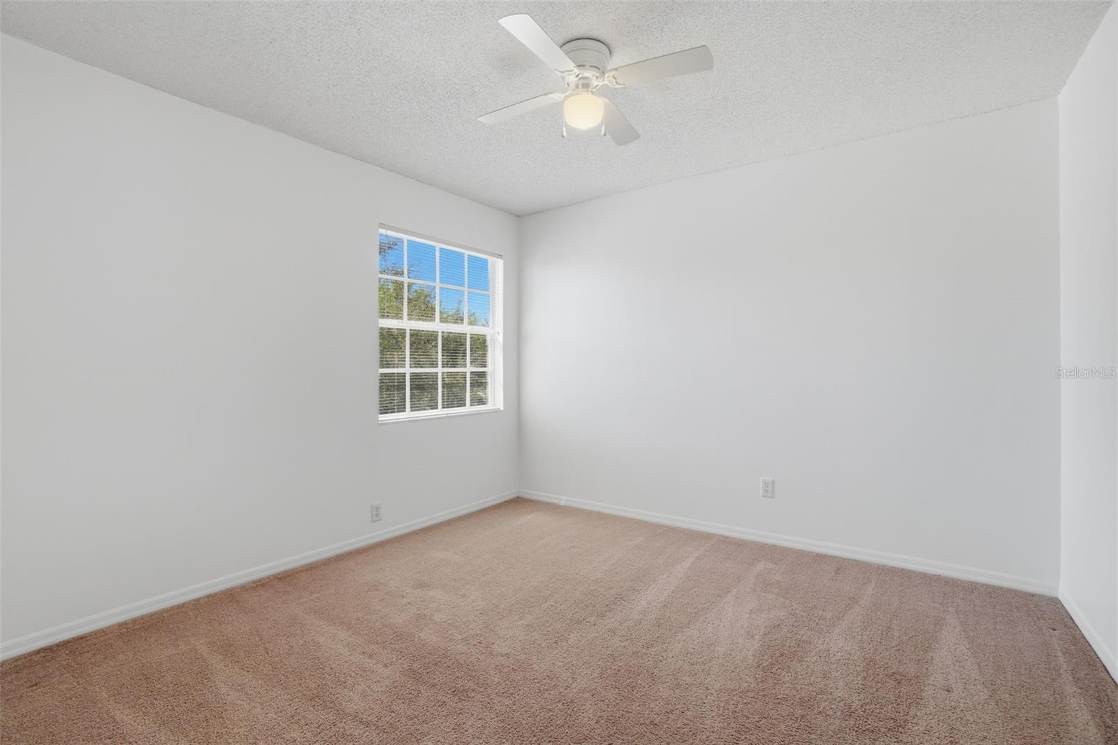 Image 27 of 37 For 5007 Bellthorn Drive