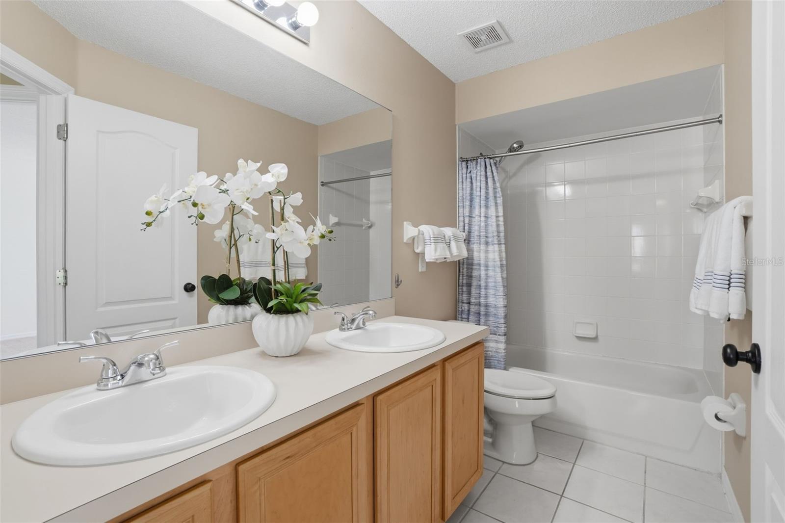 Image 29 of 37 For 5007 Bellthorn Drive