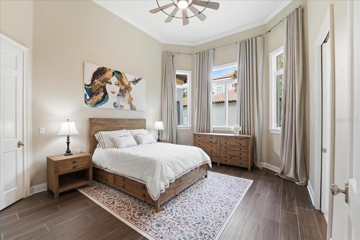 Listing photo id 30 for 9599 Blandford Road