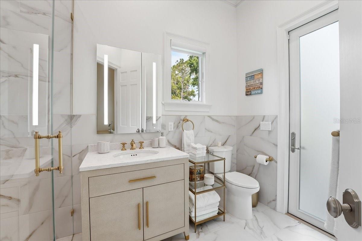 Listing photo id 33 for 9599 Blandford Road