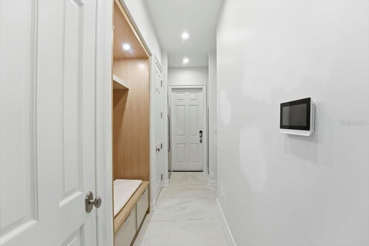 Listing photo id 34 for 9599 Blandford Road