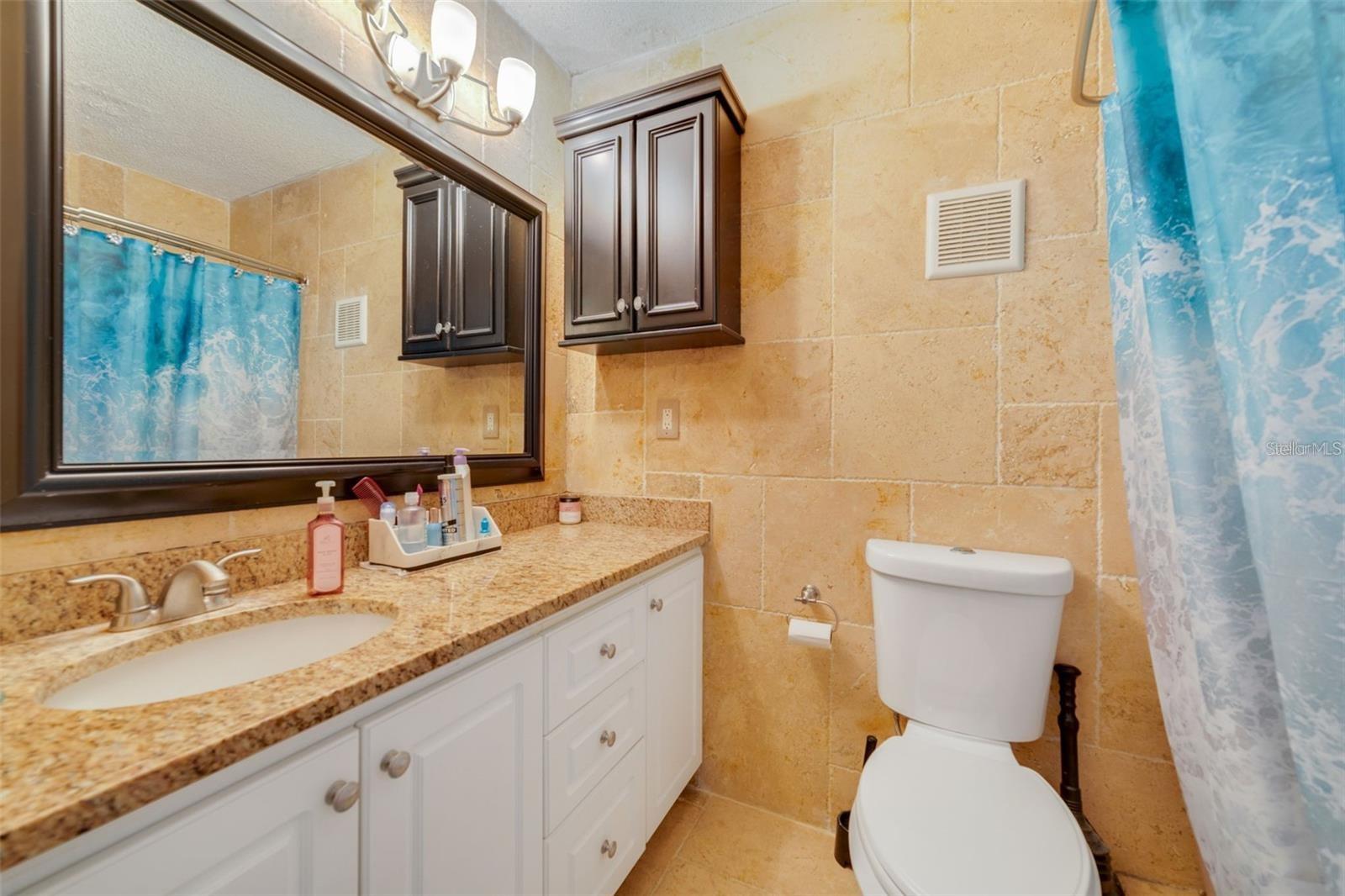 Image 14 of 24 For 512 Orange Drive 33