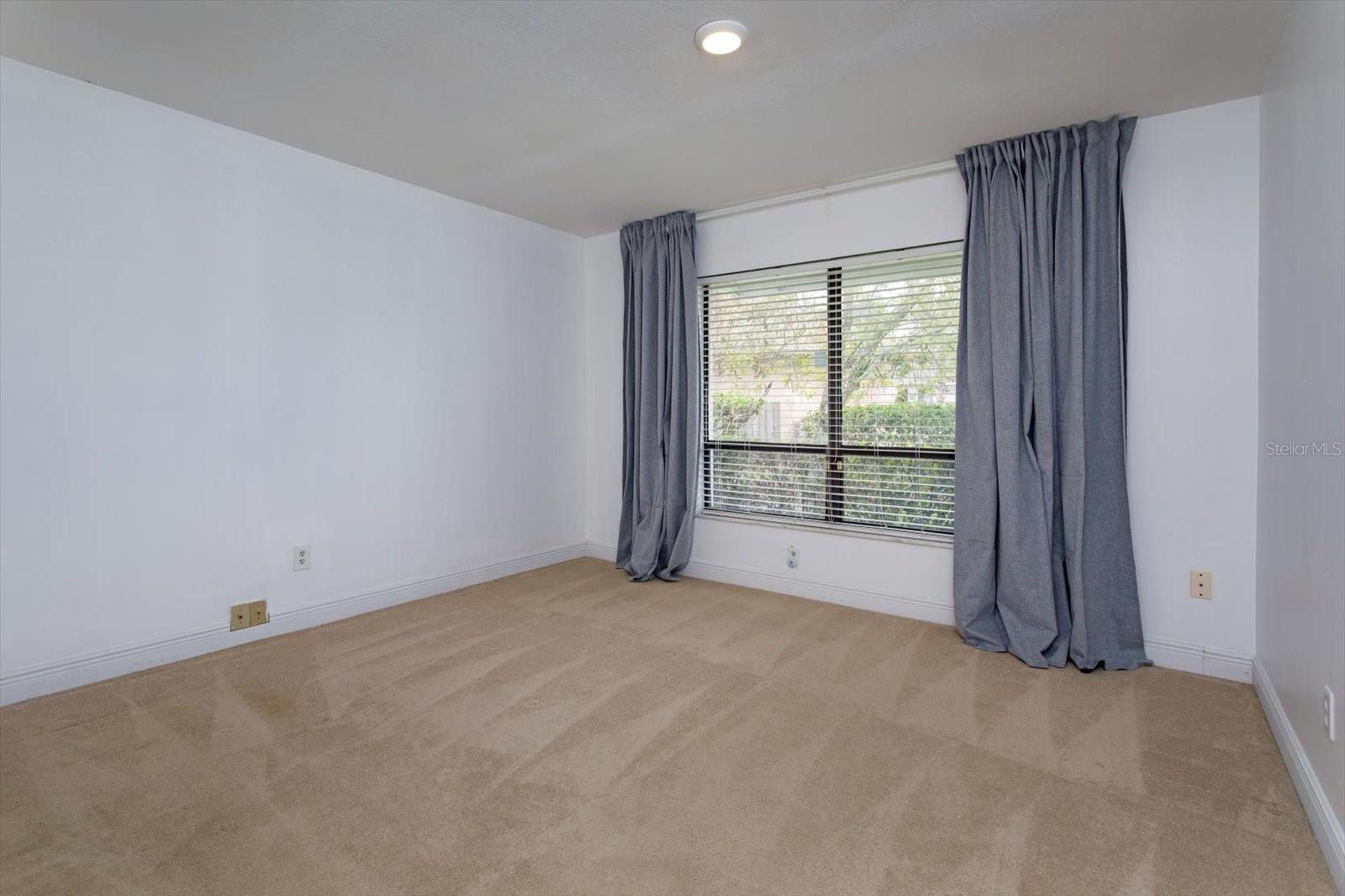 Image 16 of 24 For 8701 Master Link Court