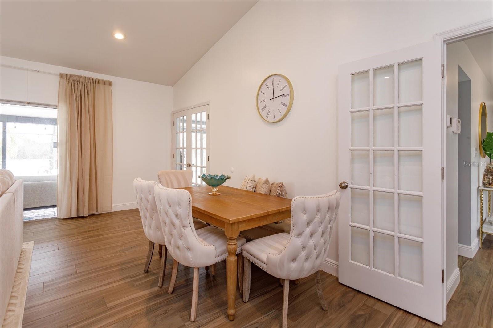 Image 8 of 24 For 8701 Master Link Court