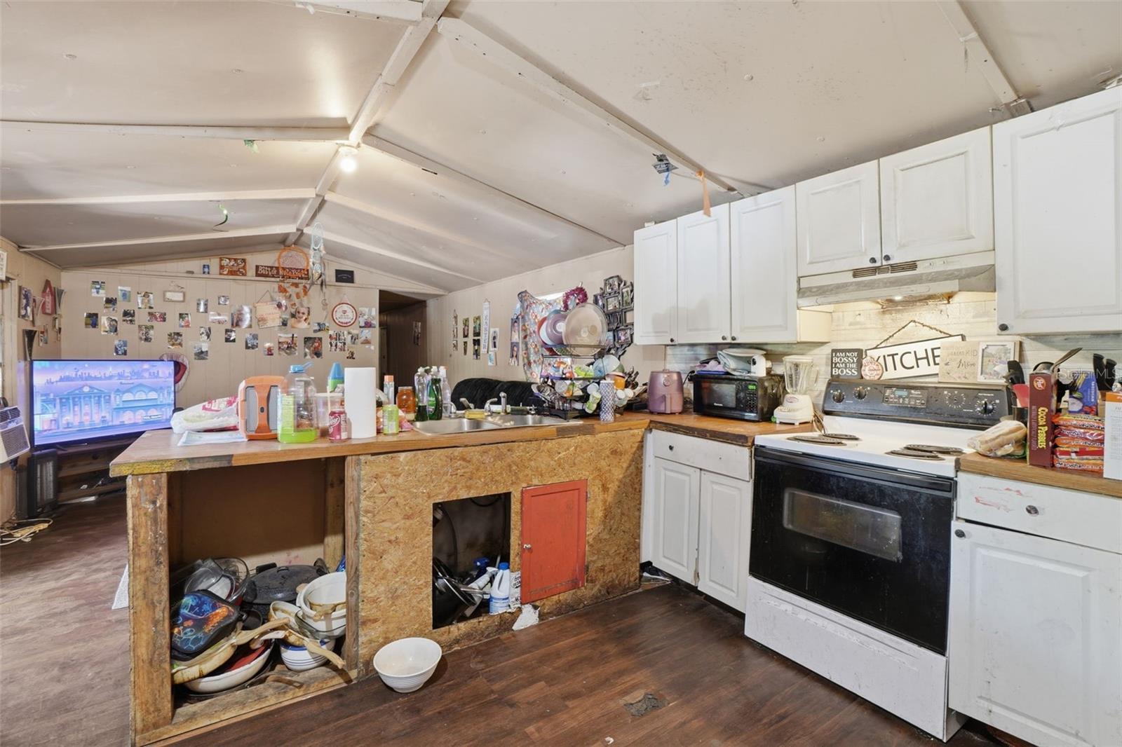 Image 10 of 29 For 19100 Nash Street