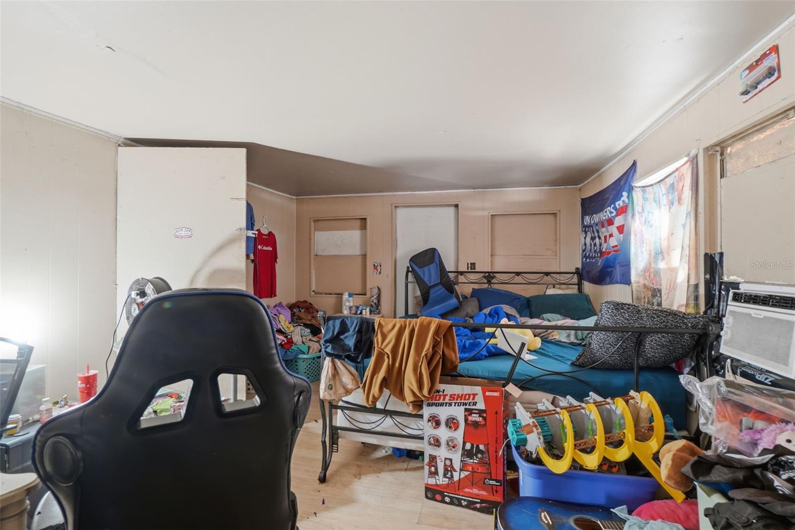 Image 14 of 29 For 19100 Nash Street