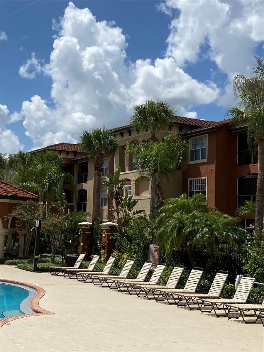 Image 10 of 33 For 6141 Metrowest Boulevard 308