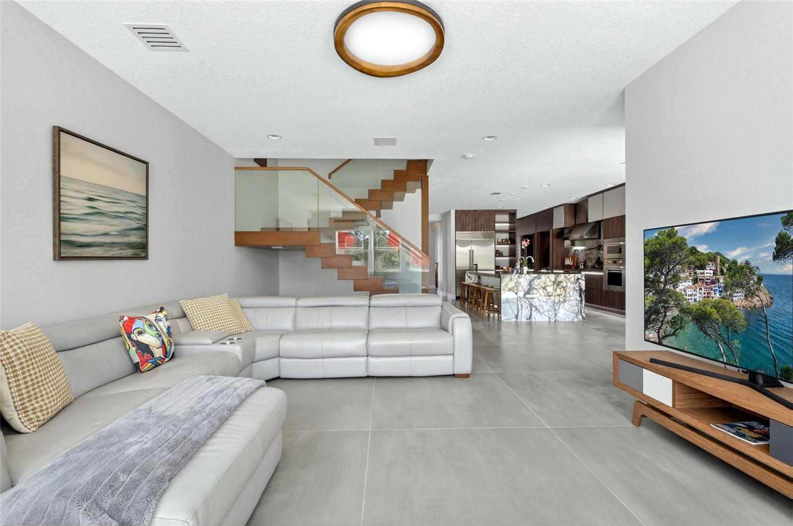 Image 22 of 67 For 16006 Gilden Way