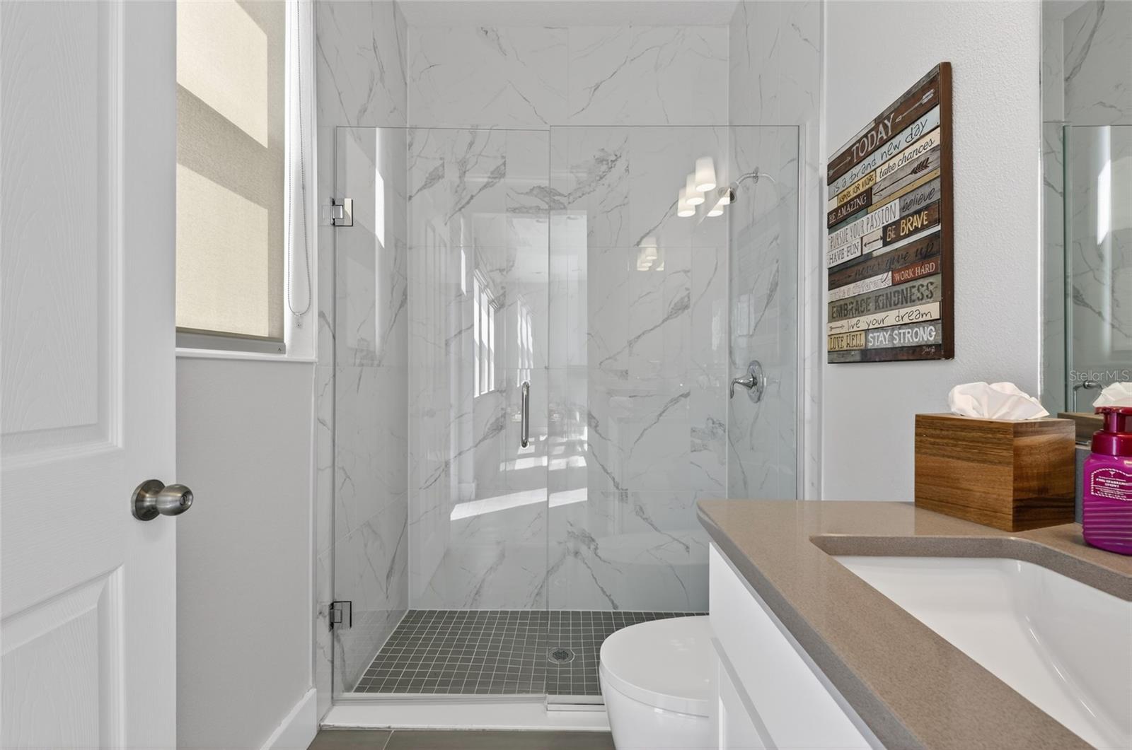 Image 32 of 67 For 16006 Gilden Way