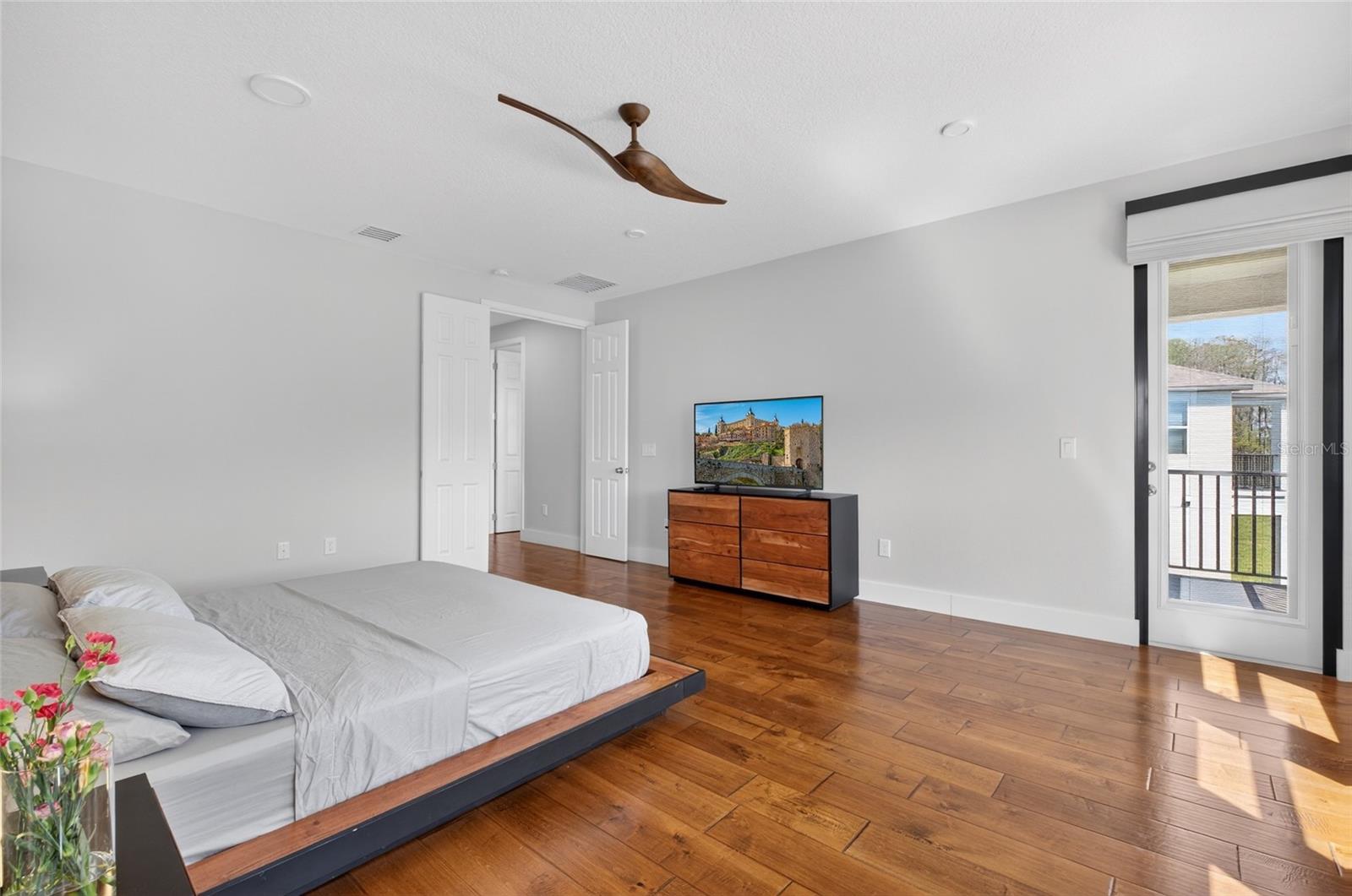 Image 35 of 67 For 16006 Gilden Way