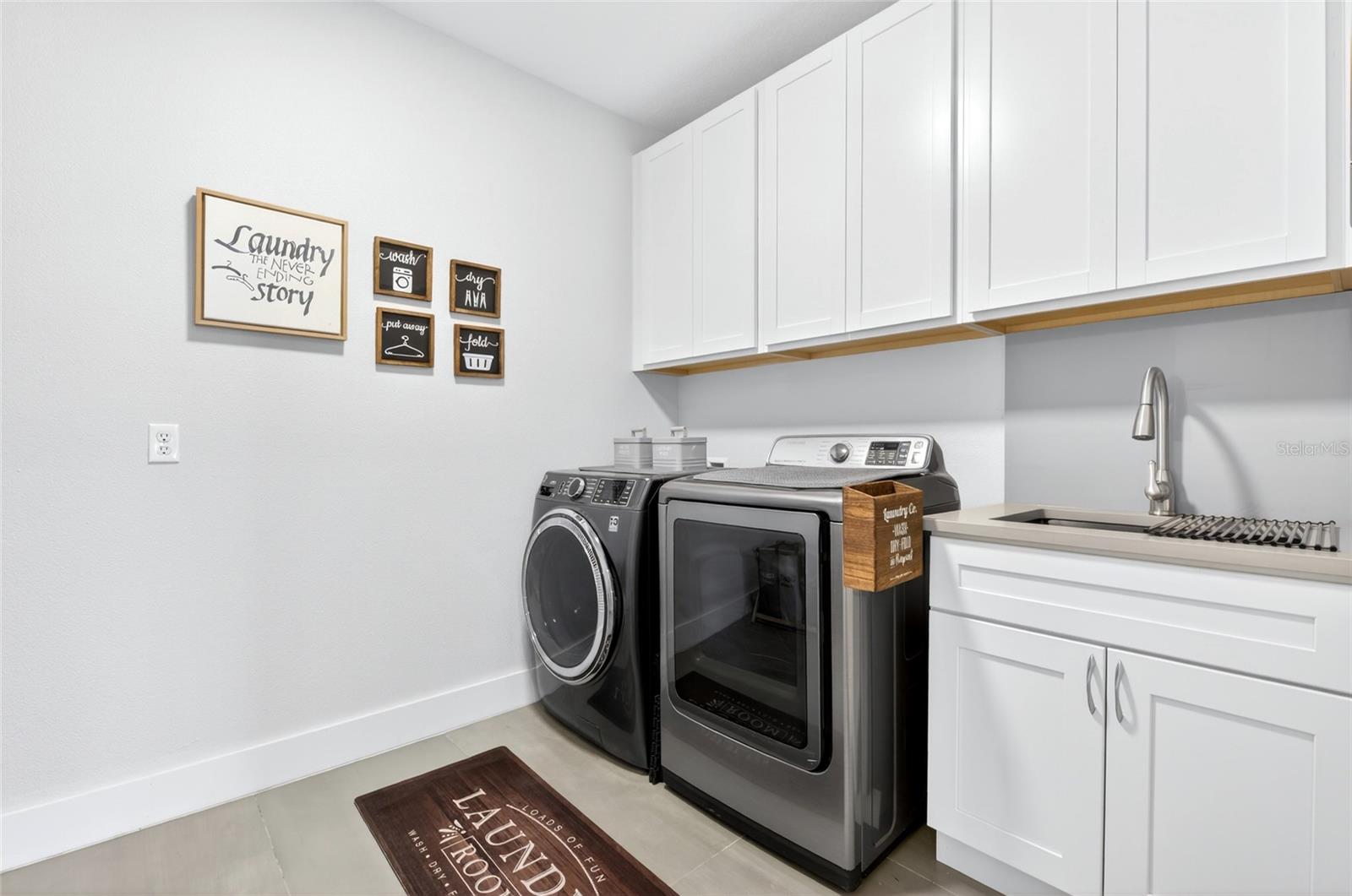 Image 54 of 67 For 16006 Gilden Way