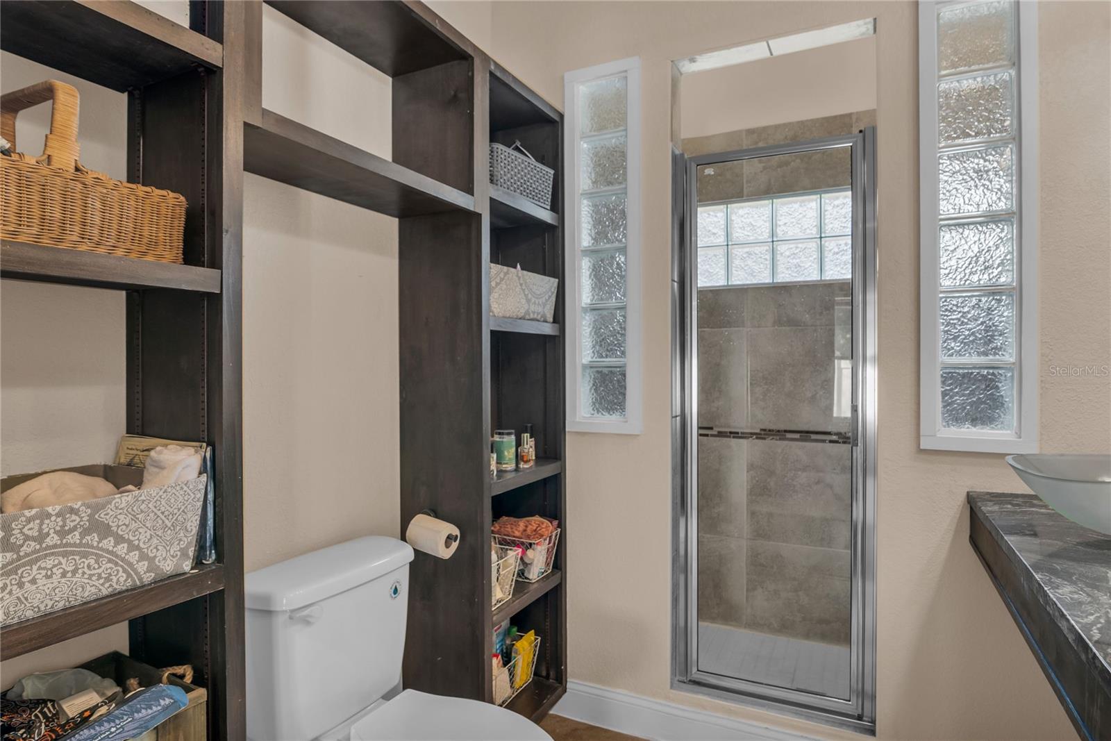 Image 19 of 36 For 2414 Newberry Street