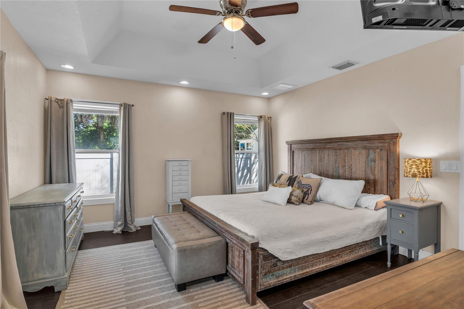 Image 5 of 36 For 2414 Newberry Street