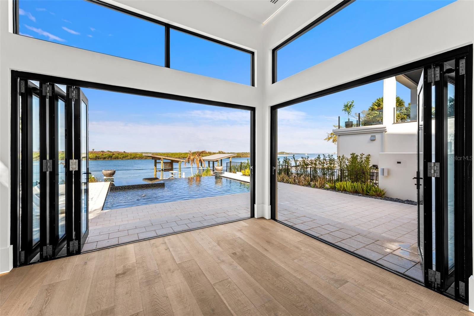 Image 16 of 83 For 1194 Peninsula Avenue