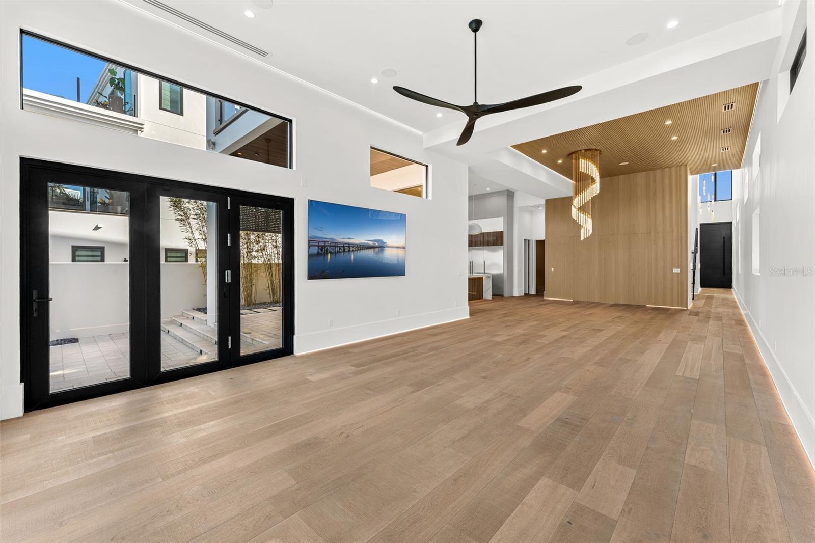 Image 18 of 83 For 1194 Peninsula Avenue