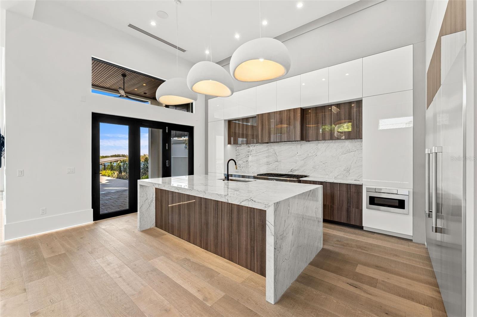 Image 21 of 83 For 1194 Peninsula Avenue