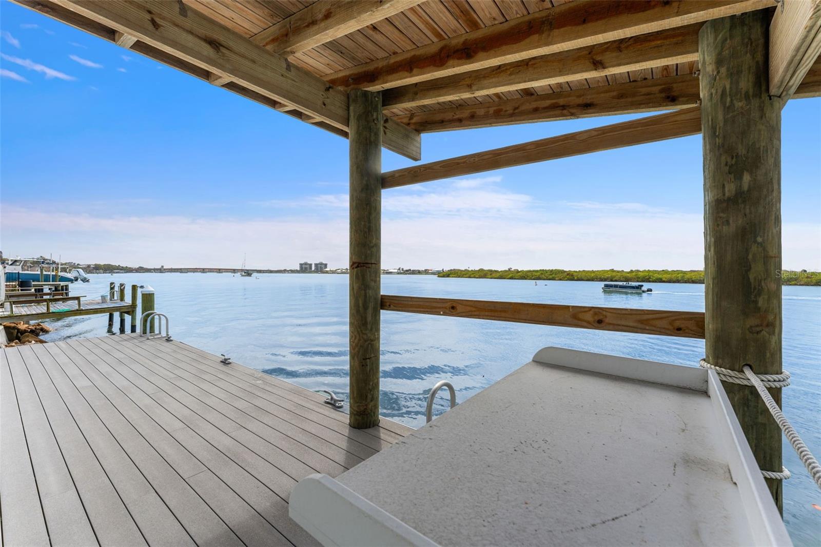 Image 41 of 83 For 1194 Peninsula Avenue