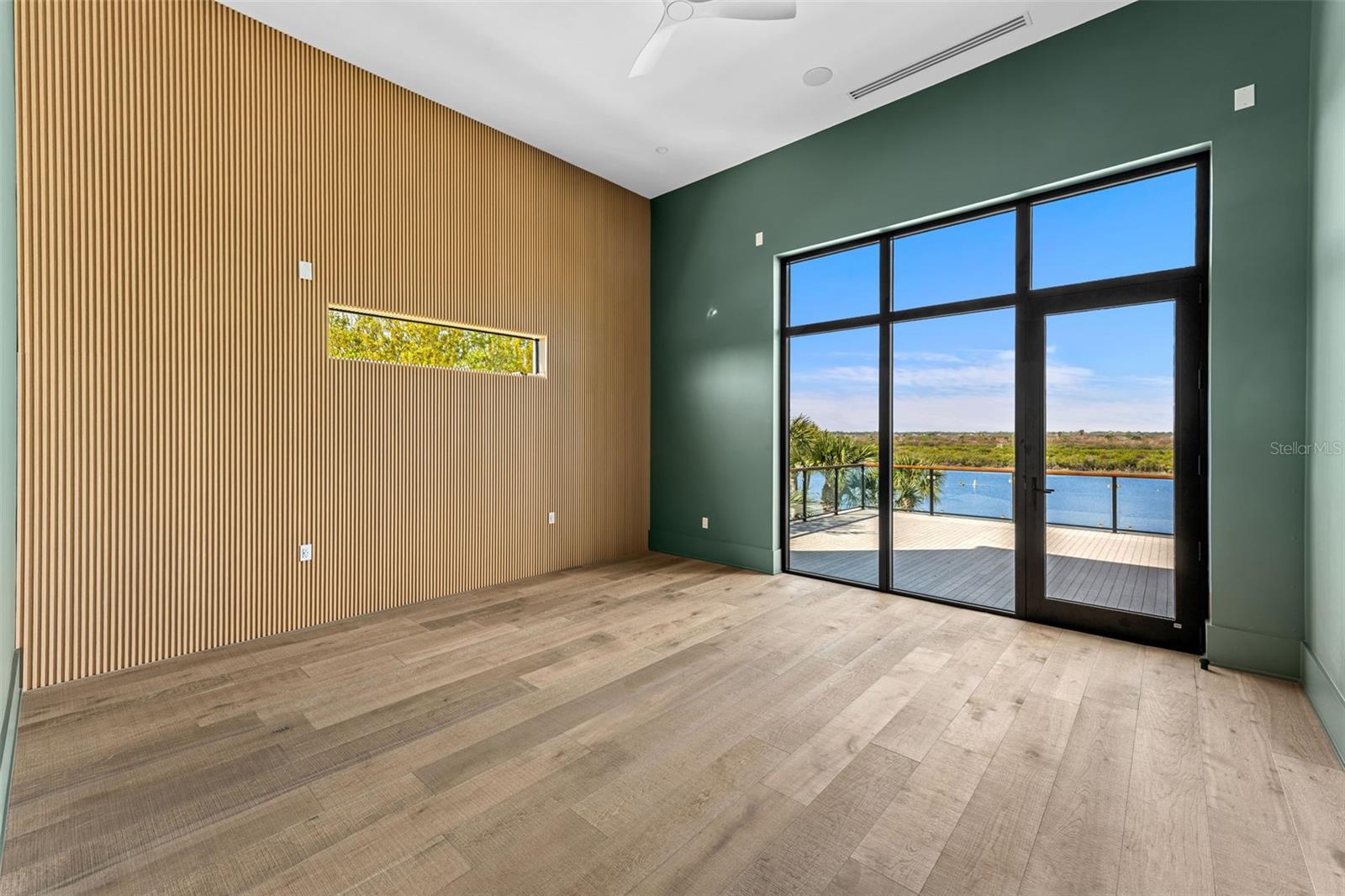 Image 43 of 83 For 1194 Peninsula Avenue