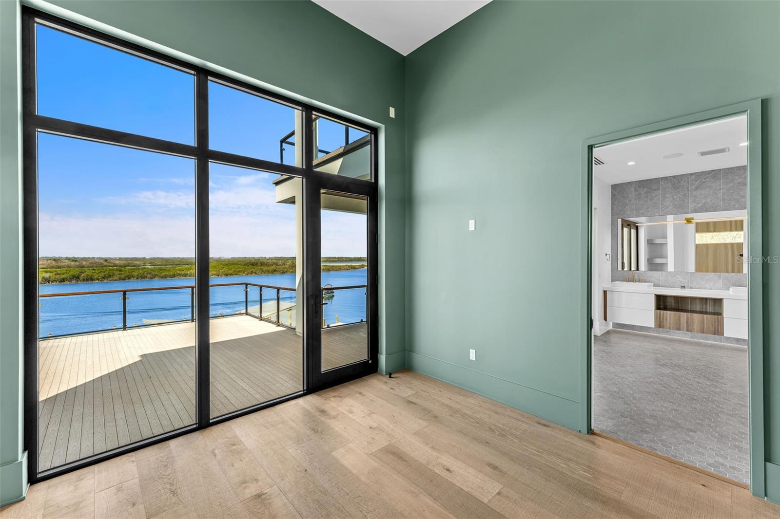 Image 44 of 83 For 1194 Peninsula Avenue