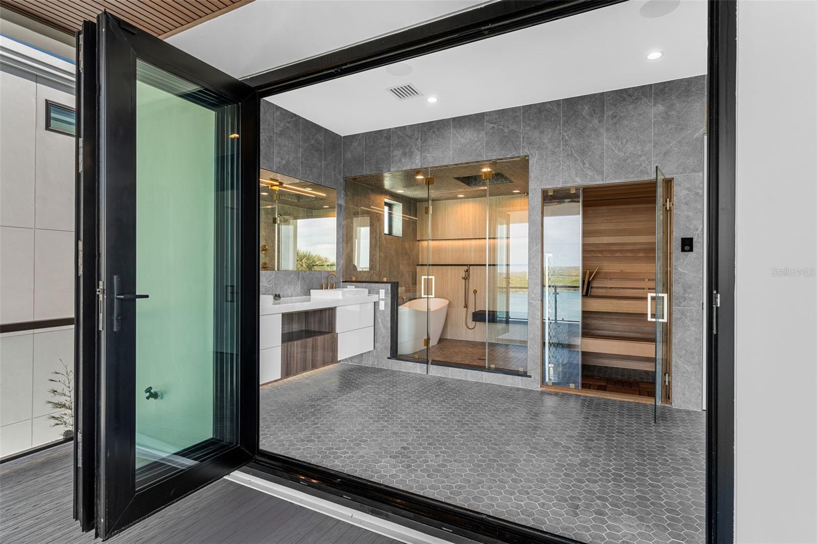 Image 49 of 83 For 1194 Peninsula Avenue