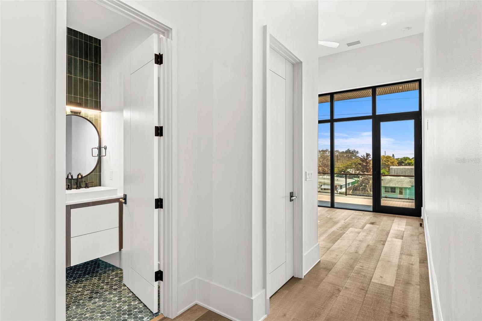 Image 59 of 83 For 1194 Peninsula Avenue