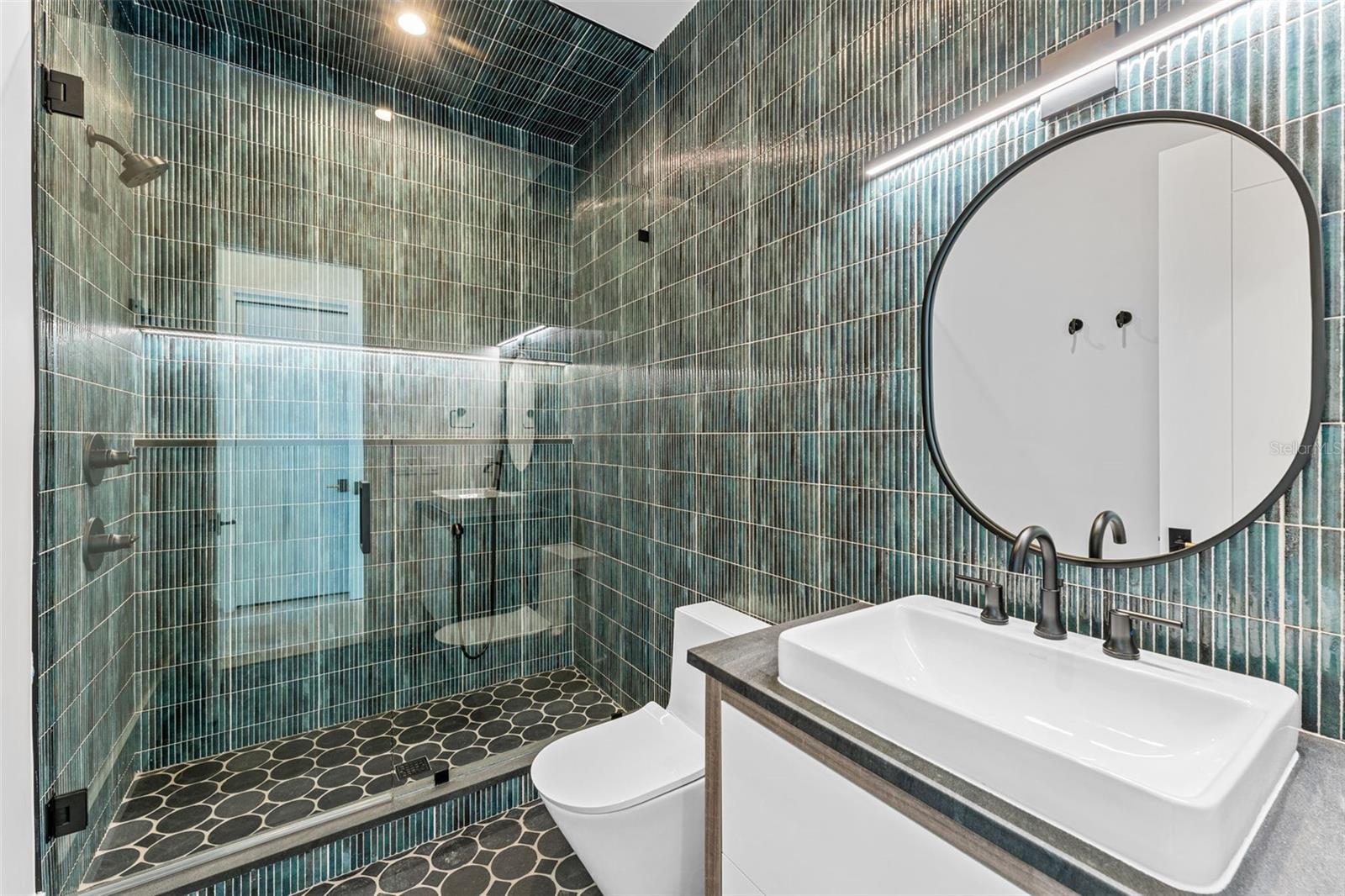 Image 63 of 83 For 1194 Peninsula Avenue