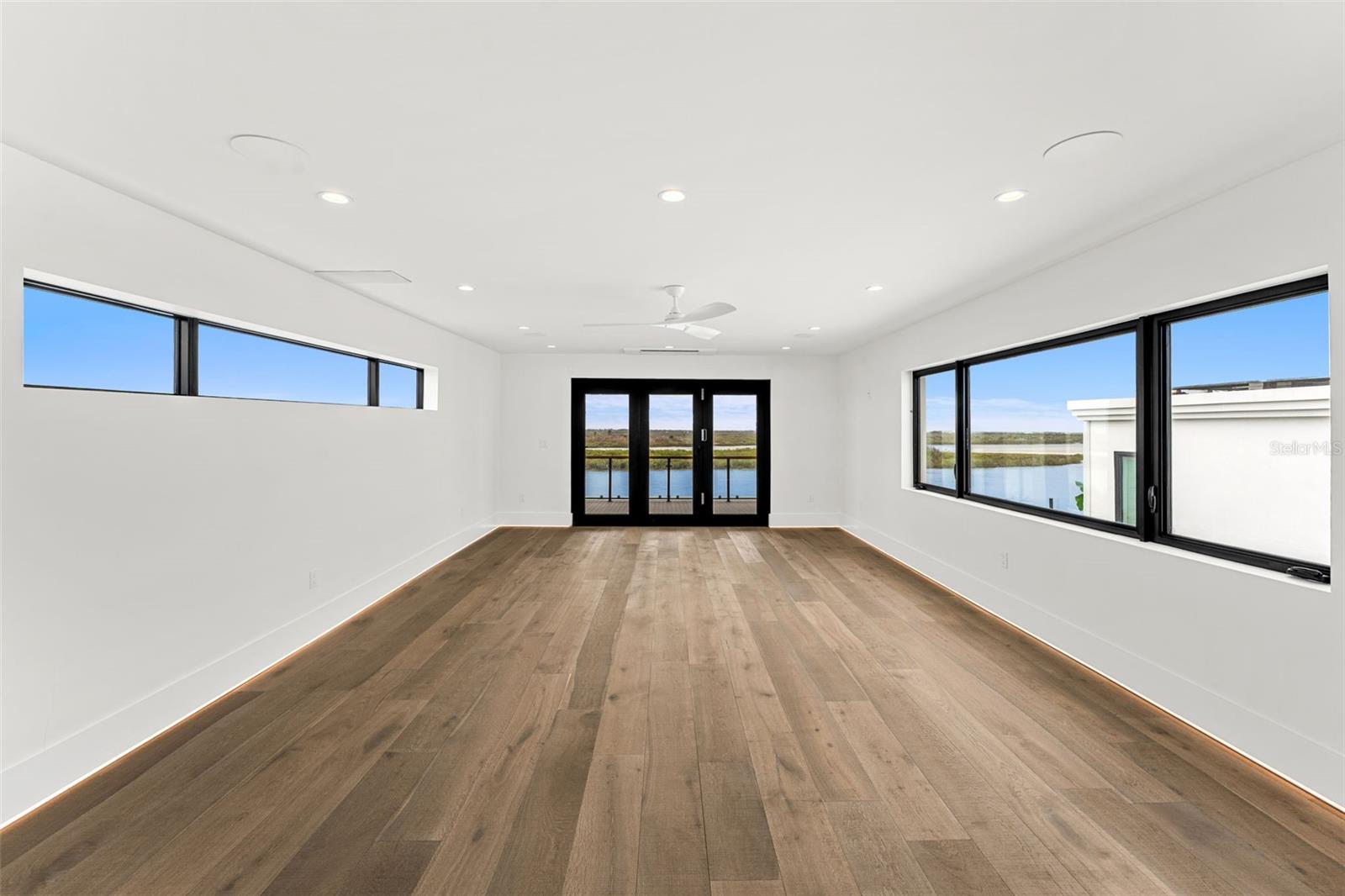 Image 68 of 83 For 1194 Peninsula Avenue