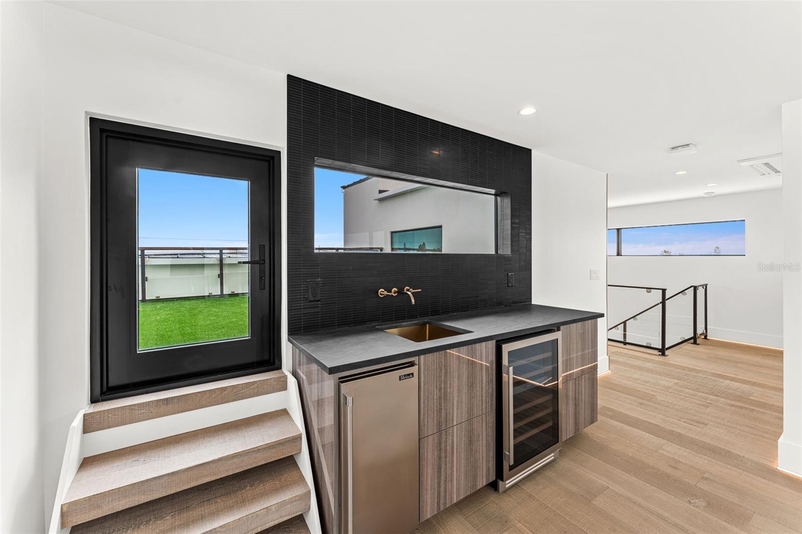 Image 71 of 83 For 1194 Peninsula Avenue