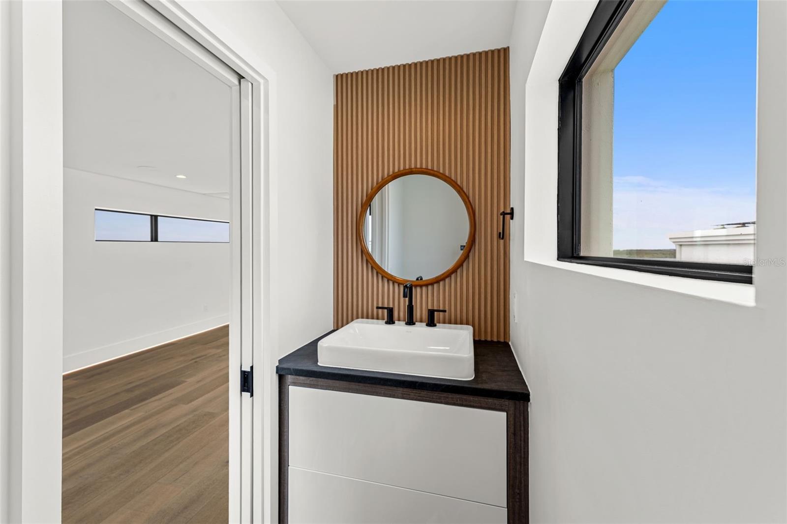 Image 73 of 83 For 1194 Peninsula Avenue