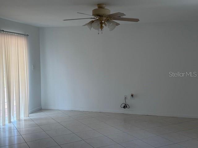 Image 10 of 24 For 208 Wilshire Drive