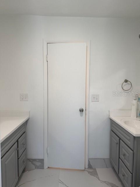 Image 13 of 24 For 208 Wilshire Drive