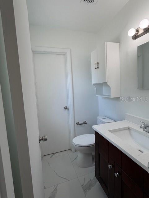 Image 22 of 24 For 208 Wilshire Drive