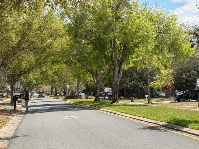 Image 24 of 24 For 208 Wilshire Drive