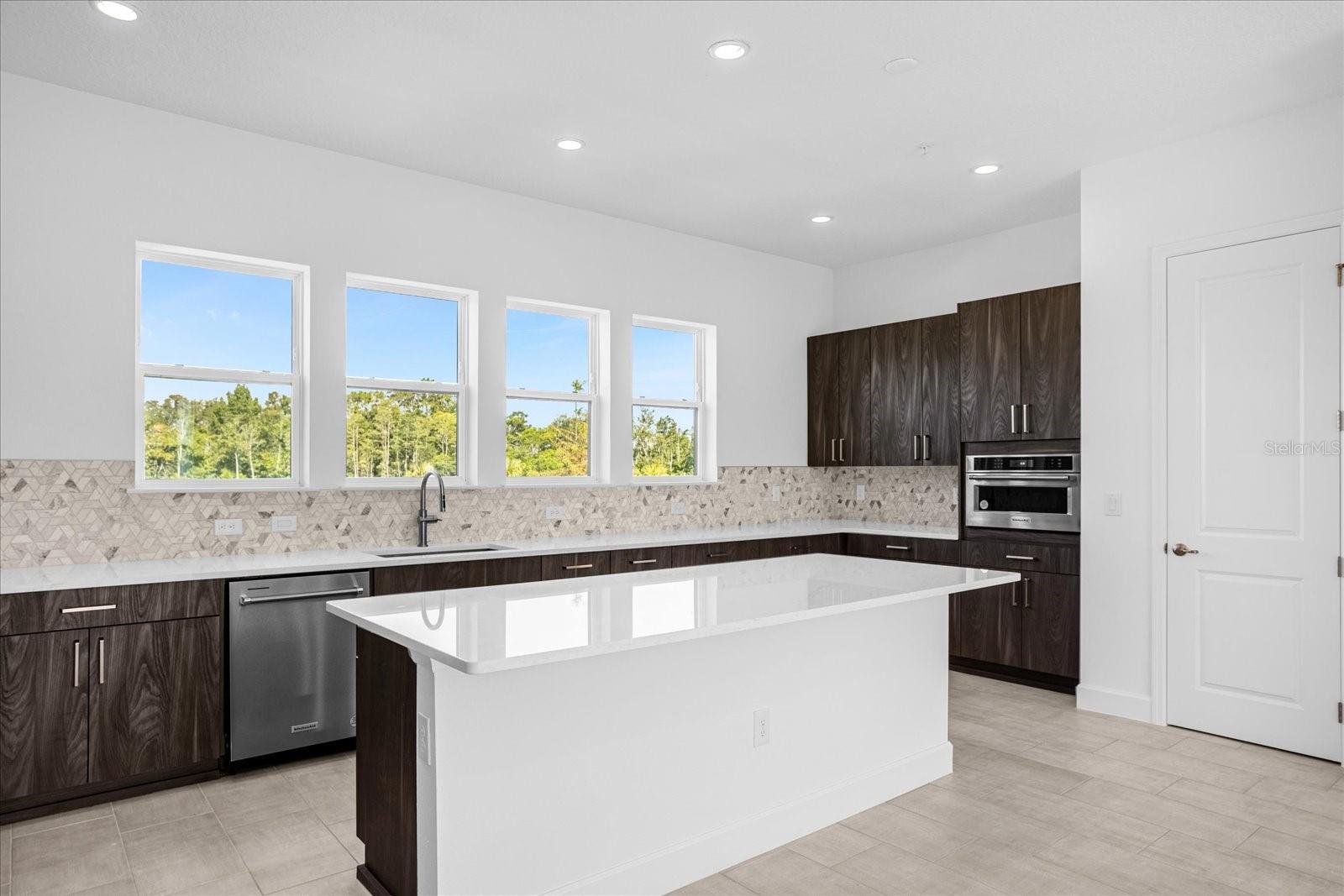 Image 12 of 27 For 2362 Brix Street