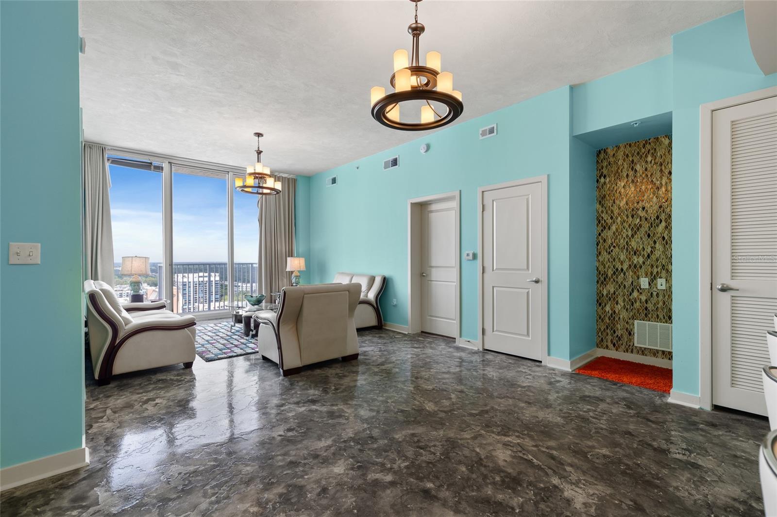 Image 11 of 41 For 155 Court Avenue 2305