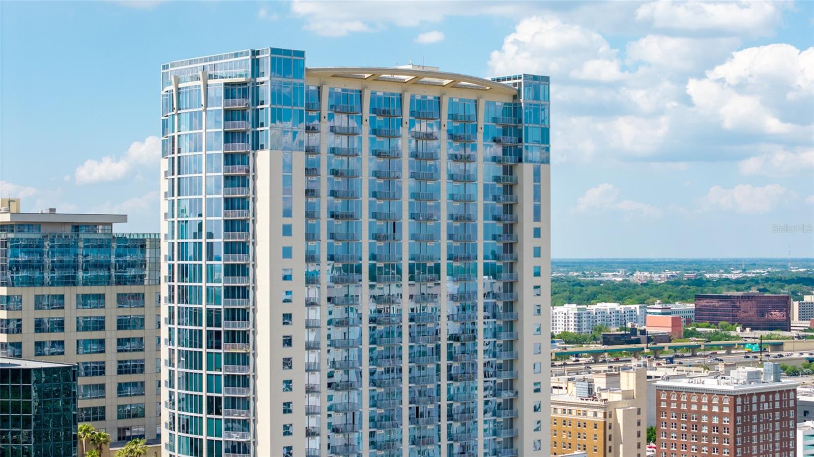 Image 34 of 41 For 155 Court Avenue 2305