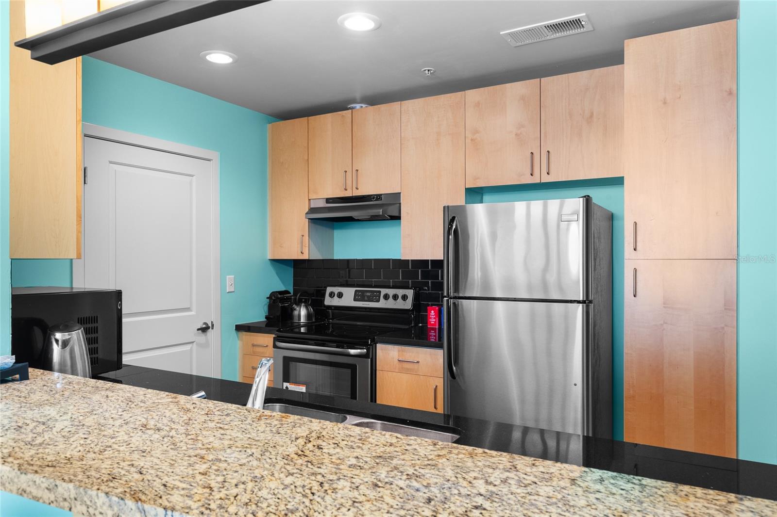 Image 6 of 41 For 155 Court Avenue 2305