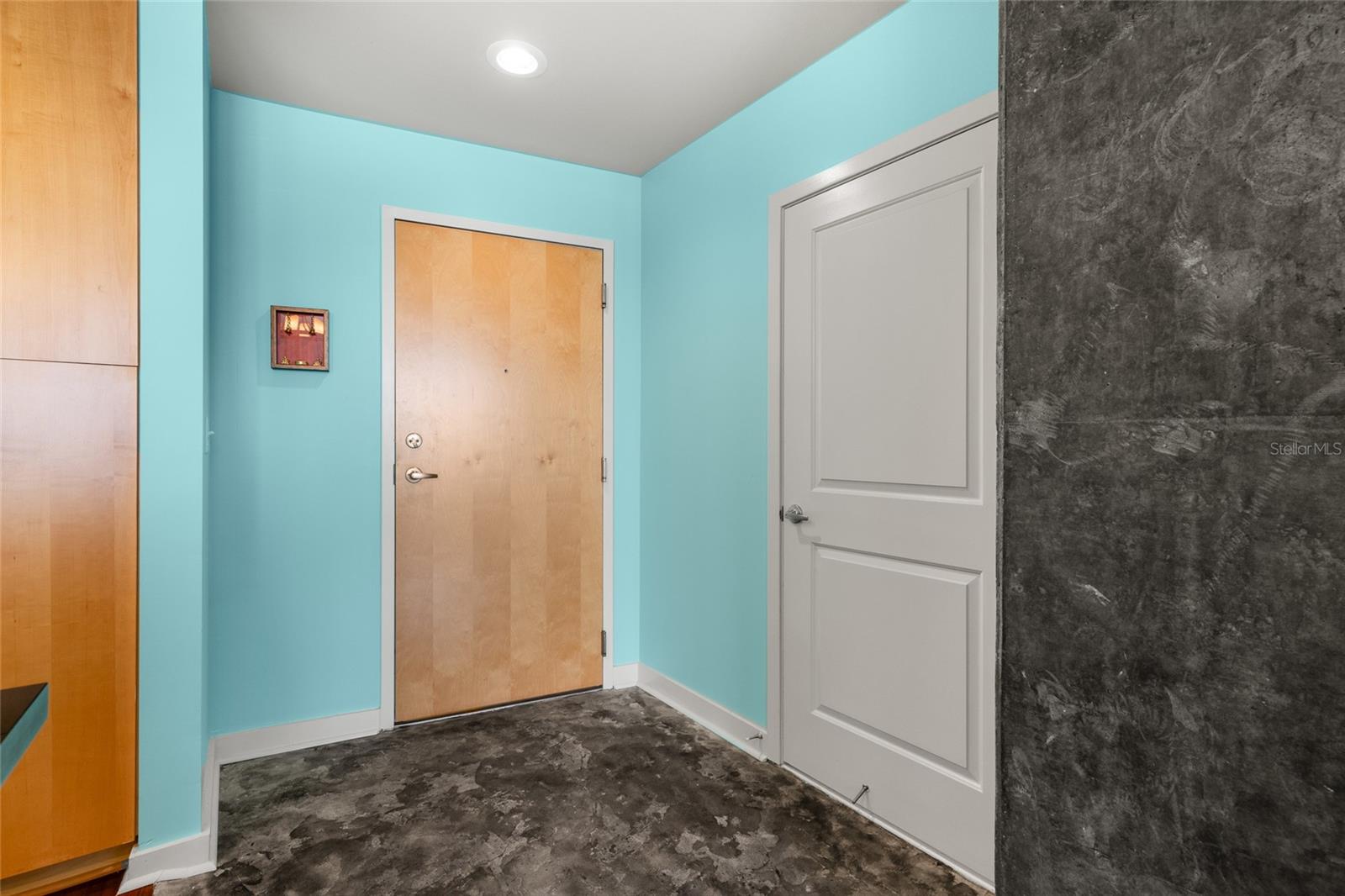 Image 7 of 41 For 155 Court Avenue 2305