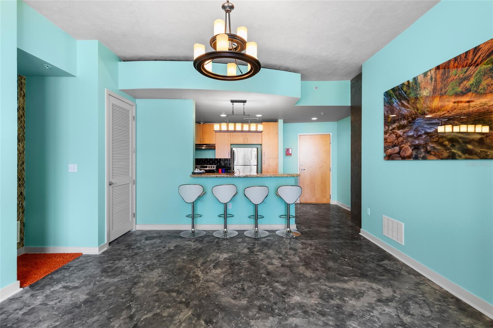 Image 9 of 41 For 155 Court Avenue 2305