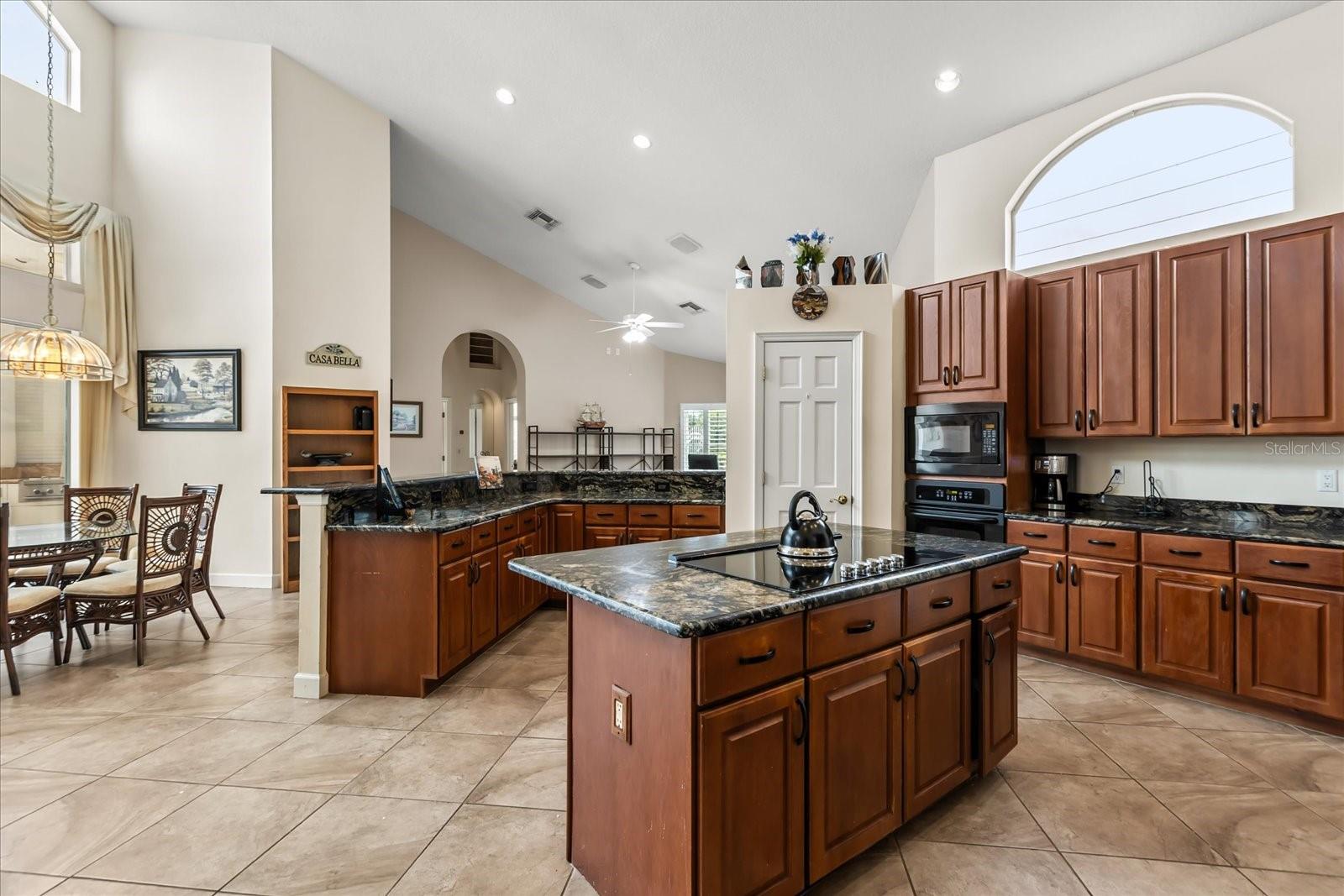 Image 15 of 37 For 1036 Golf Valley Drive