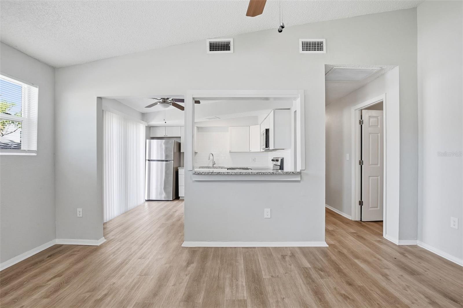 Image 11 of 35 For 728 Spruce Street