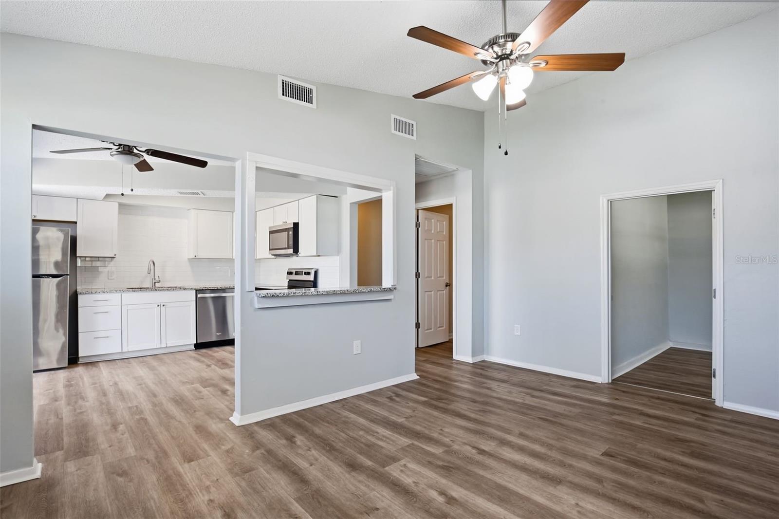 Image 12 of 35 For 728 Spruce Street